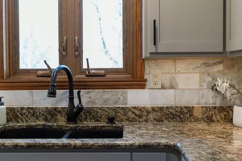 Kitchen - 3629 S Kernan Ave, Appleton, WI 54915 photo 7 of 10