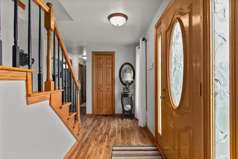 Entry Way - 3629 S Kernan Ave, Appleton, WI 54915 photo 3 of 6