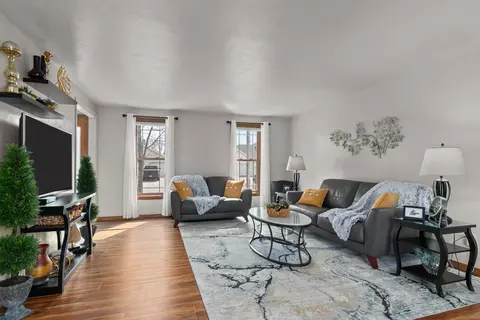 Living - 3629 S Kernan Ave, Appleton, WI 54915 photo 1 of 10
