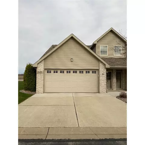1685 W Main Cir #6, De Pere, WI 54115