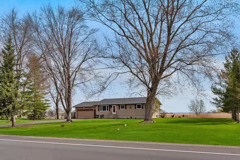 n9543 Lakeshore Drive, Van Dyne, WI 54979