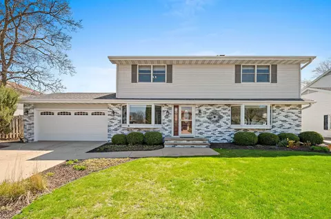 1322 Montclaire Ct, Appleton, WI 54915