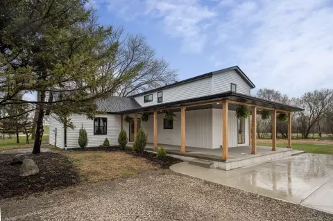 6064 Old Dixie Rd, Neenah, WI 54956