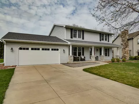 2331 Larue Ln, Green Bay, WI 54313