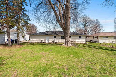 Exterior - 901 E Pershing St, Appleton, WI 54911 photo 5 of 12