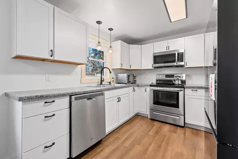 Kitchen - 901 E Pershing St, Appleton, WI 54911 photo 5 of 6