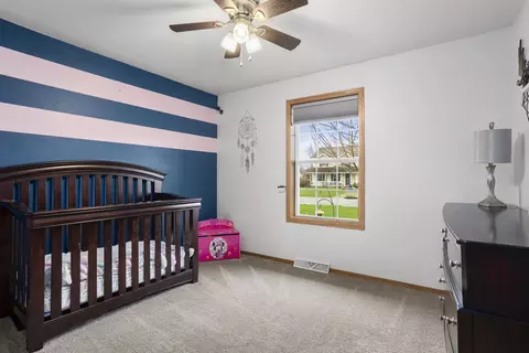 Bedroom - w5462 Red Clover Tr, Appleton, WI 54915 photo 4 of 7