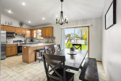 Dining - w5462 Red Clover Tr, Appleton, WI 54915 photo 2 of 3
