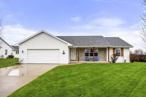 Exterior - w5462 Red Clover Tr, Appleton, WI 54915 photo 1 of 8