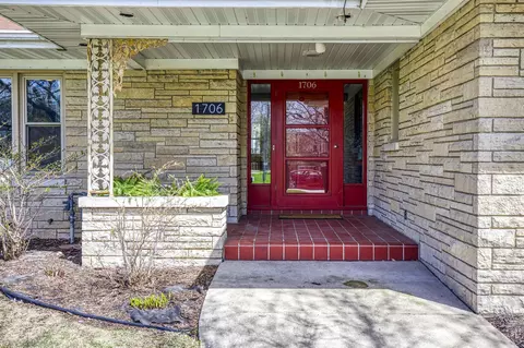 1706 S Carver Ln, Appleton, WI 54914 photo 2