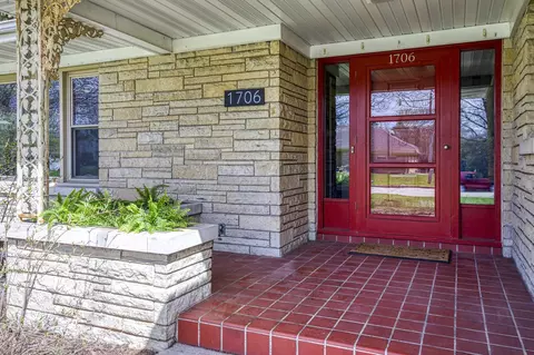 1706 S Carver Ln, Appleton, WI 54914 photo 3
