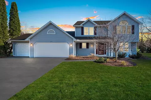 2915 Painted Trail Ct, Green Bay, WI 54313
