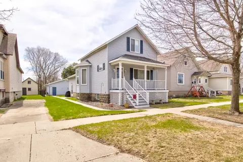 429 Terrace Ave, Marinette, WI 54143