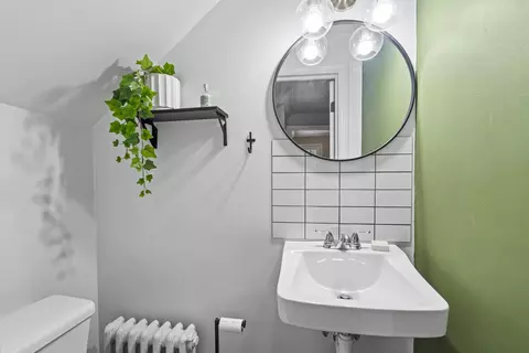 Bath - 111 E Glendale Ave, Appleton, WI 54911 photo 2 of 3