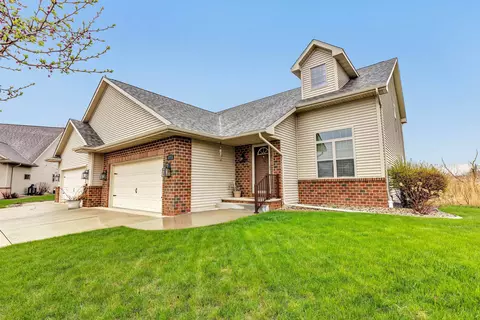 3975 N Parker Way, De Pere, WI 54115