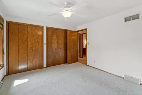 Bedroom - 12 Wagon Wheel Dr, Appleton, WI 54913 photo 4 of 6