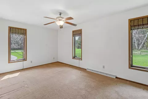 Bedroom - 12 Wagon Wheel Dr, Appleton, WI 54913 photo 5 of 6