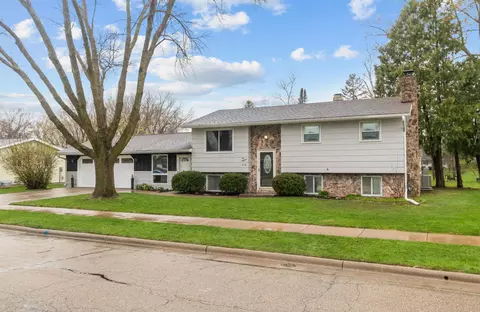 218 N 9th Ave, Winneconne, WI 54986
