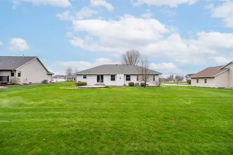 Exterior - w5958 Garnet Drive, Appleton, WI 54915 photo 4 of 4