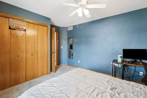 Bedroom - w5958 Garnet Drive, Appleton, WI 54915 photo 6 of 6