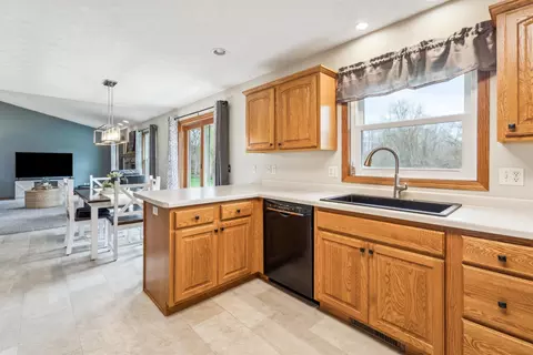 Kitchen - w5958 Garnet Drive, Appleton, WI 54915 photo 2 of 3