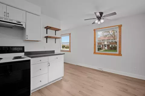 2301 E Peter St, Appleton, WI 54915 photo 8