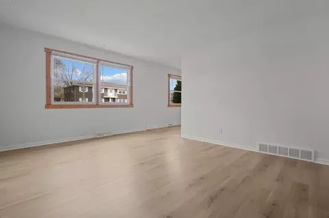 2301 E Peter St, Appleton, WI 54915 photo 4