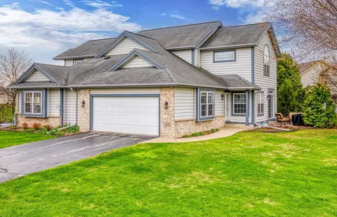 1215 Cameron Cir, Neenah, WI 54956