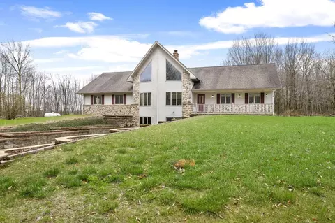 n5446 County Road D, New London, WI 54961