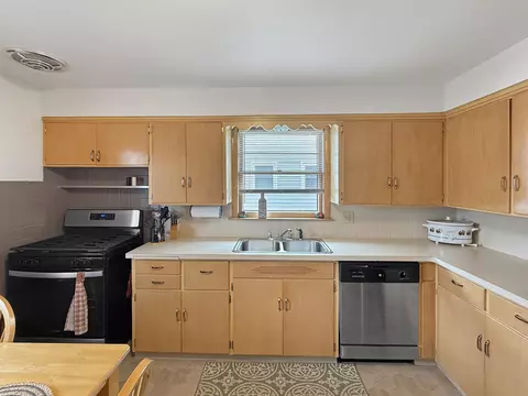 1010 E Byrd St, Appleton, WI 54911 photo 3