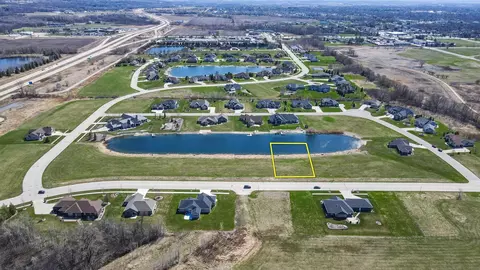 1088 Ducharme Pkwy #51, Fond Du Lac, WI 54935