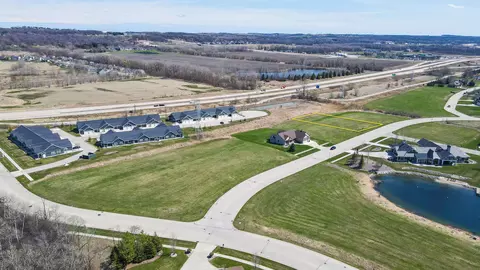 493 N Country Ln #33, Fond Du Lac, WI 54935