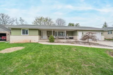 1020 Riverside Dr, Kaukauna, WI 54130