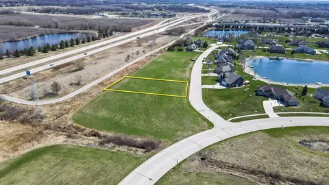 1234 Spring Lake Dr #30, Fond Du Lac, WI 54935