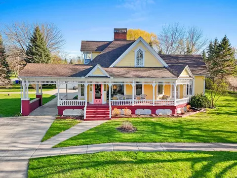 315 E South River St, Appleton, WI 54915