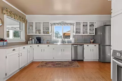 Kitchen - 315 E South River St, Appleton, WI 54915 photo 3 of 4