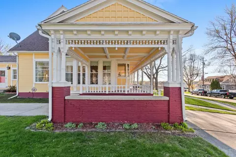 Exterior - 315 E South River St, Appleton, WI 54915 photo 10 of 23