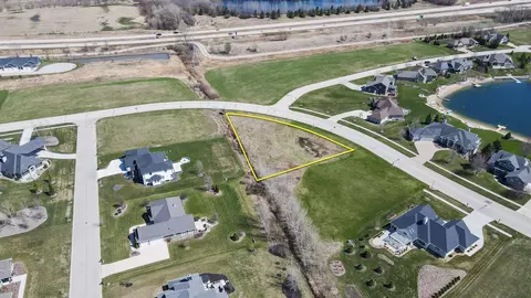 460 N Country Ln #77, Fond Du Lac, WI 54935