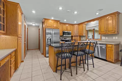 Kitchen - 2655 Timber Crest Ct, Appleton, WI 54914 photo 3 of 4