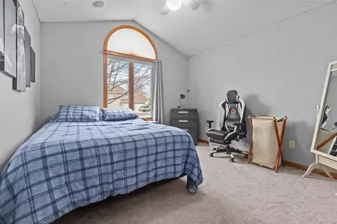 Bedroom - 2655 Timber Crest Ct, Appleton, WI 54914 photo 5 of 10