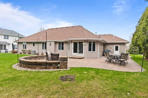 Exterior - 2655 Timber Crest Ct, Appleton, WI 54914 photo 6 of 8