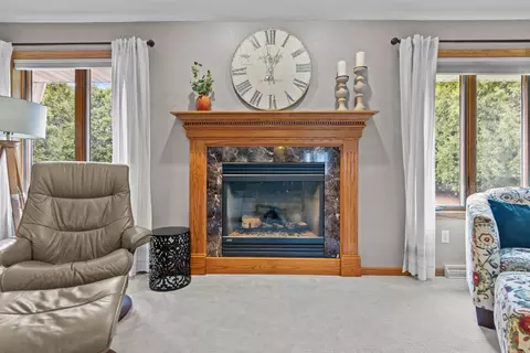 Living - 2655 Timber Crest Ct, Appleton, WI 54914 photo 4 of 4