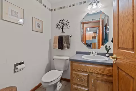 Bath - 2655 Timber Crest Ct, Appleton, WI 54914 photo 5 of 5