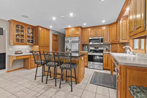 Kitchen - 2655 Timber Crest Ct, Appleton, WI 54914 photo 1 of 4