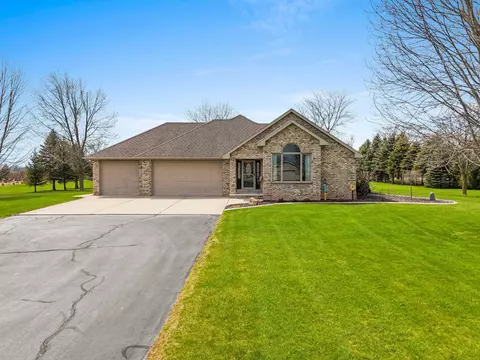 n8569 Woodland Drive, Seymour, WI 54165