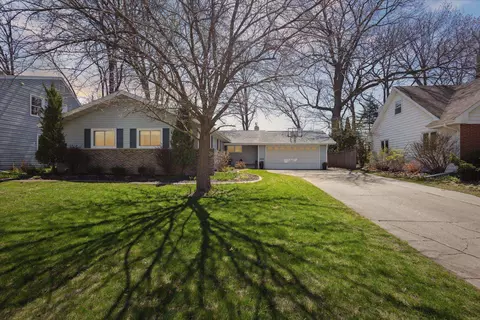 701 E Hoover Ave, Appleton, WI 54915