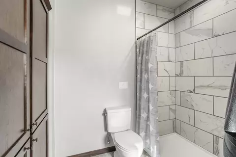 Bath - 5628 Sequoia Dr, Appleton, WI 54913 photo 1 of 3