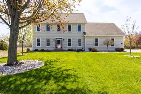 2725 Beechnut Dr, Oshkosh, WI 54904