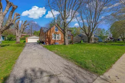516 Seitz Ave, Mayville, WI 53050