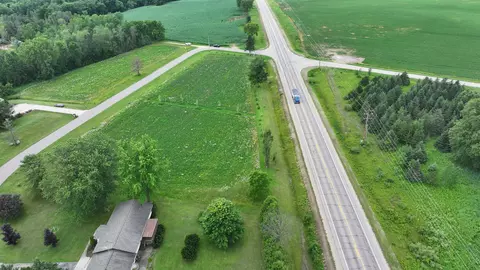 river bend lane, Cecil, WI 54111 photo 3